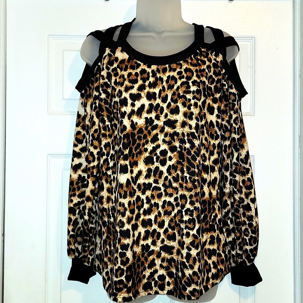 Cold-shoulder Top